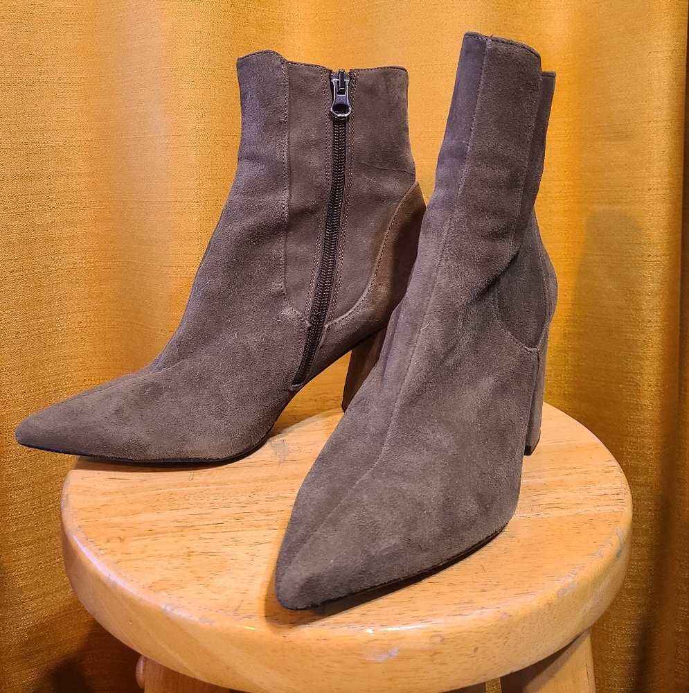 L'Intervalle suede ankle boots - Size 38